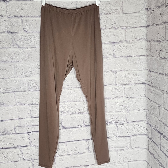 SKIMS Fits Everybody Leggings in Umber/ MEDIUM/NWT - Picture 2 of 9